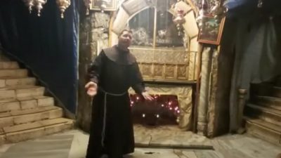 [VIDEO] Najduhovnija izvedba Šajetinog klasika: Franjevci otpjevali Božić je ljudi u Betlehemu i Hrvatskoj