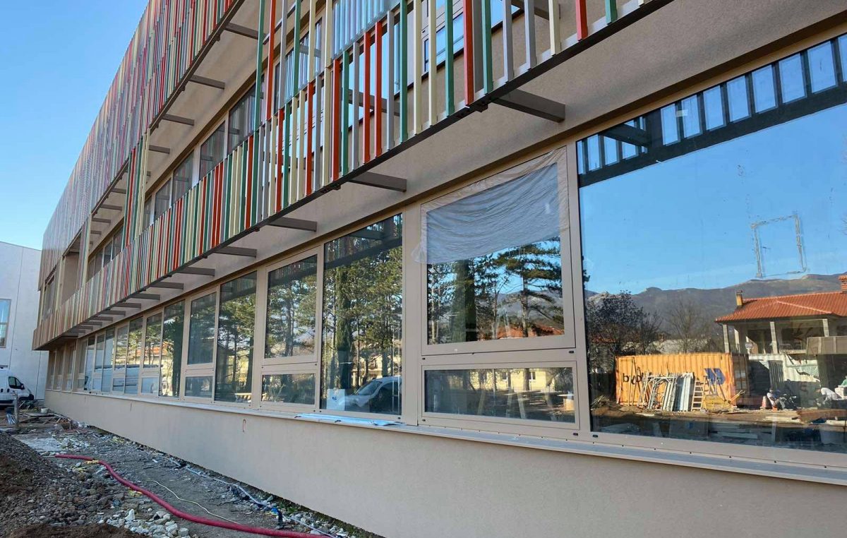 Nova škola u Jelenju prošla tehnički pregled s najvišim ocjenama, otvorenje planirano iza proljetnih praznika