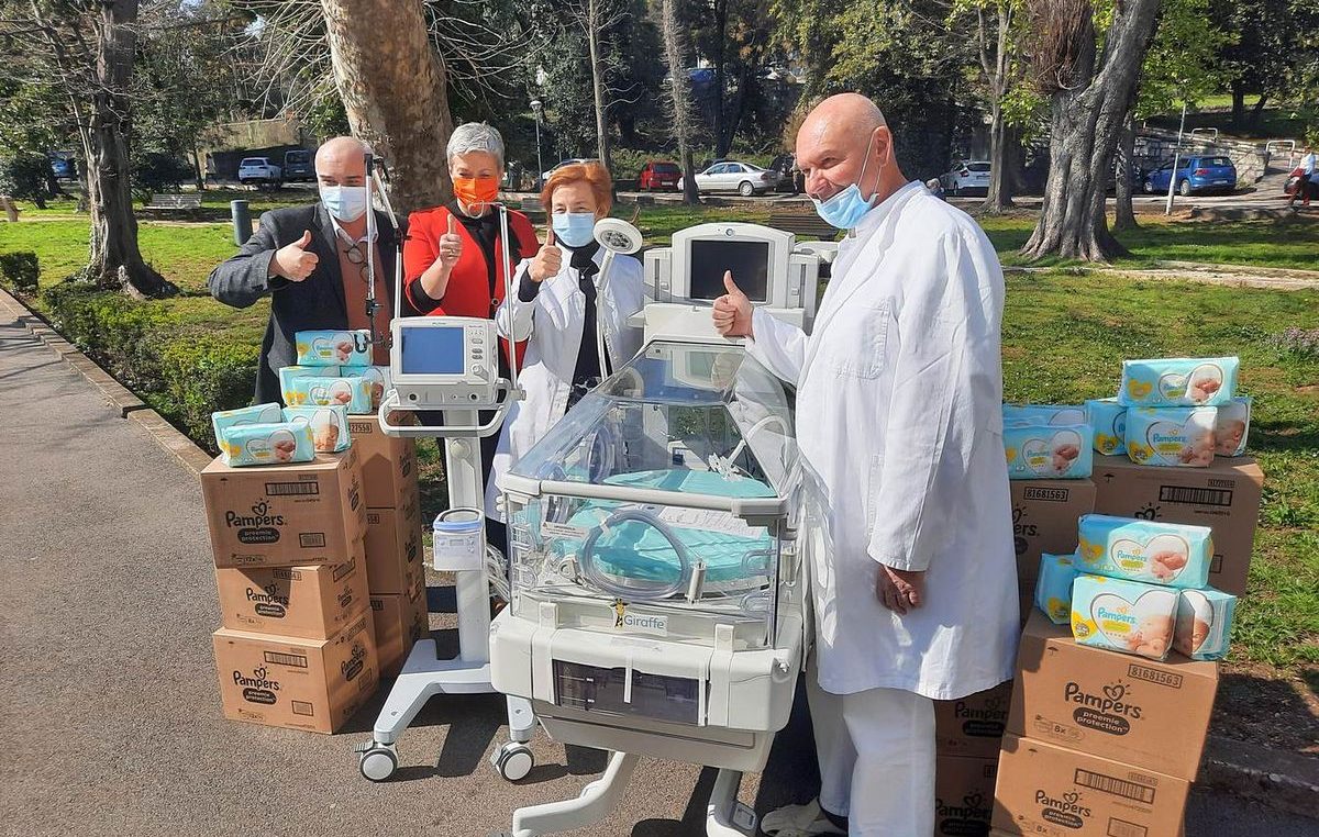 Palčići donirali novi inkubator Klinici za pedijatriju KBC-a Rijeka