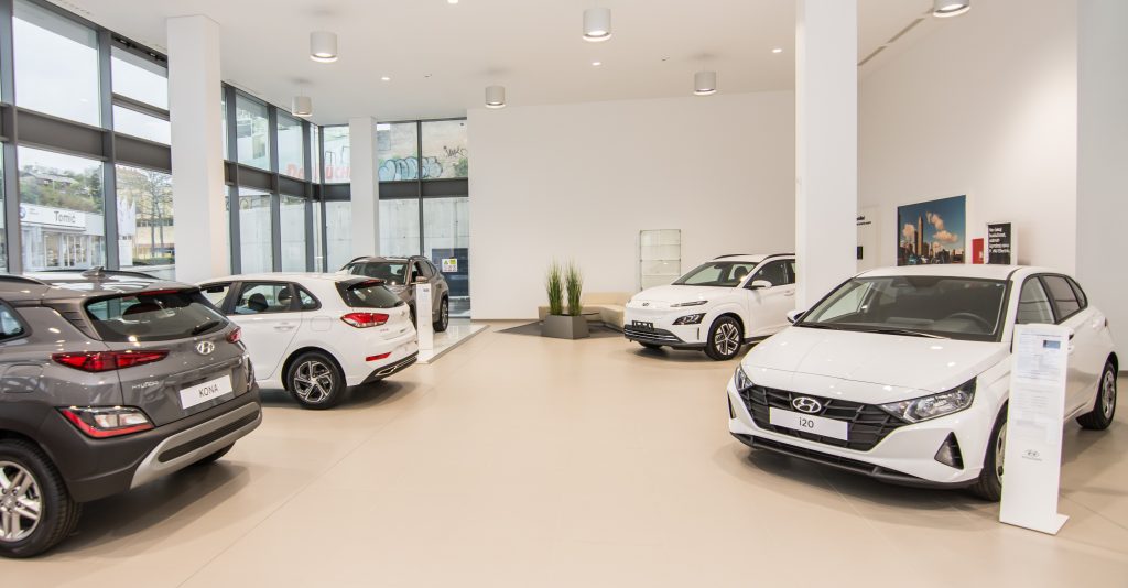 Novi moderno uređeni salon Hyundai i Kia vozila otvoren u