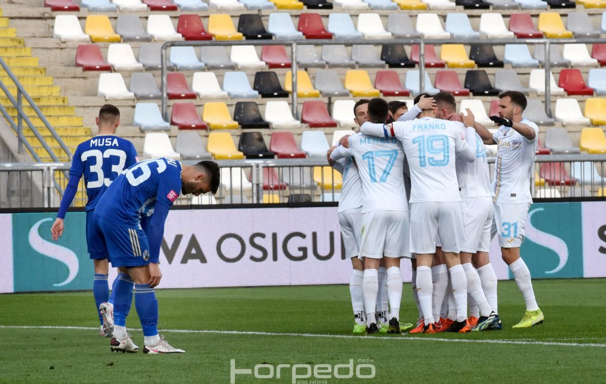 [FOTO] Rijeka – Lokomotiva 3:0, bijeli ostvarili petu uzastopnu prvenstvenu pobjedu