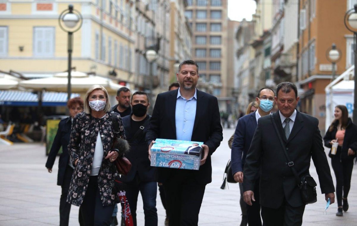 Josip Ostrogović predao 2692 potpisa za kandidaturu za gradonačelnika Rijeke