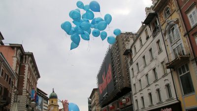 Puštanjem balona i osvjetljavanjem gradskih znamenitosti u plavu boju, sutra će se u Rijeci obilježiti Svjetski dan svjesnosti o autizmu