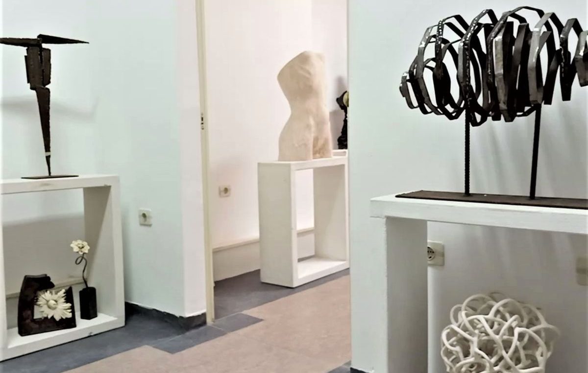 Suvremeno kiparstvo načinjeno ženskom rukom: “Gospođa kipar/Madame sculpteur” u Relativnoj galeriji