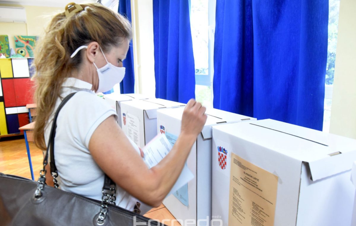 Do 16.30 sati u PGŽ glasalo 32,80% građana; od većih gradova Rijeka na zadnjem mjestu prema izlaznosti