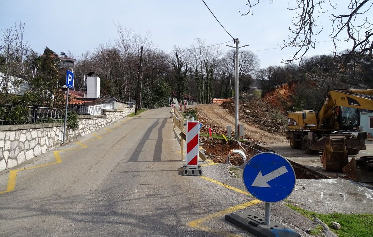 Obavijest o zatvaranju ceste za Žurkovo
