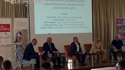 Župan Komadina u Opatiji zatražio decentralizaciju upravljanja šumama i strogu zabranu izvoza trupaca