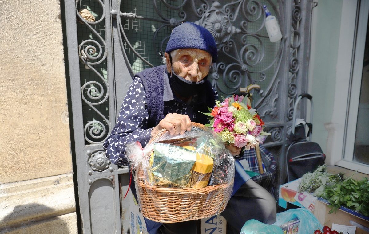 Baka Kata, najstarija prodavačica na riječkoj tržnici, proslavila 100. rođendan!