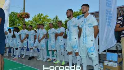 [FOTO] HNK Rijeka održala je predstavljanje novog dresa i ekipe za nadolazeću sezonu