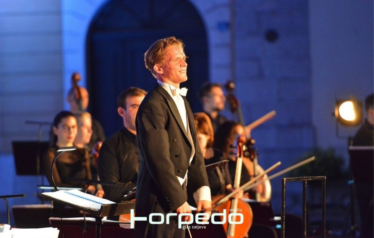 [FOTO] Opera Gala: Dirljiva ljepota ljetne večeri uz omiljene arije
