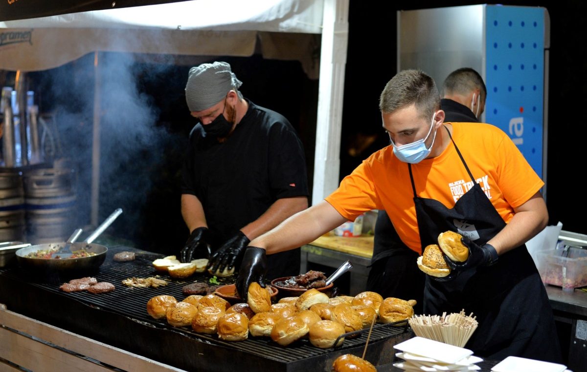 Otvorenje drugog izdanja Food Truck Festivala uz gostovanje chefa Denija Srdoča