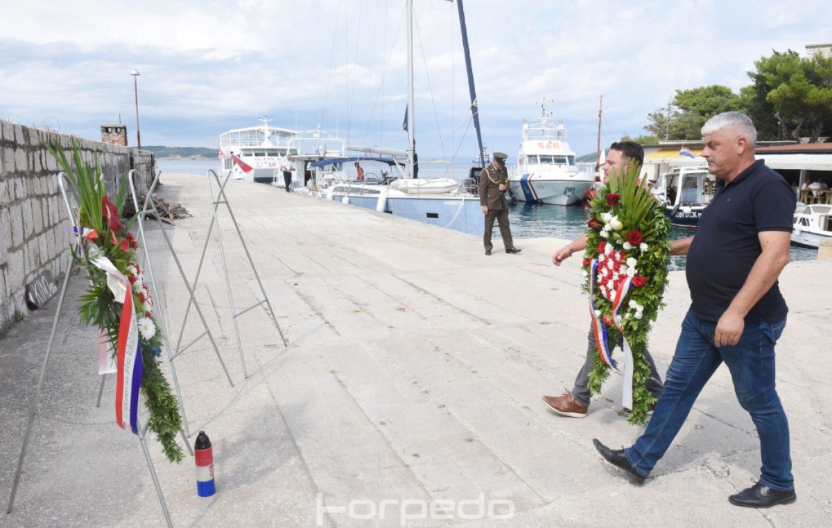 [FOTO/VIDEO] Na Golom otoku i Sv. Grguru obilježen Europski dan sjećanja na žrtve svih totalitarnih i autoritarnih režima