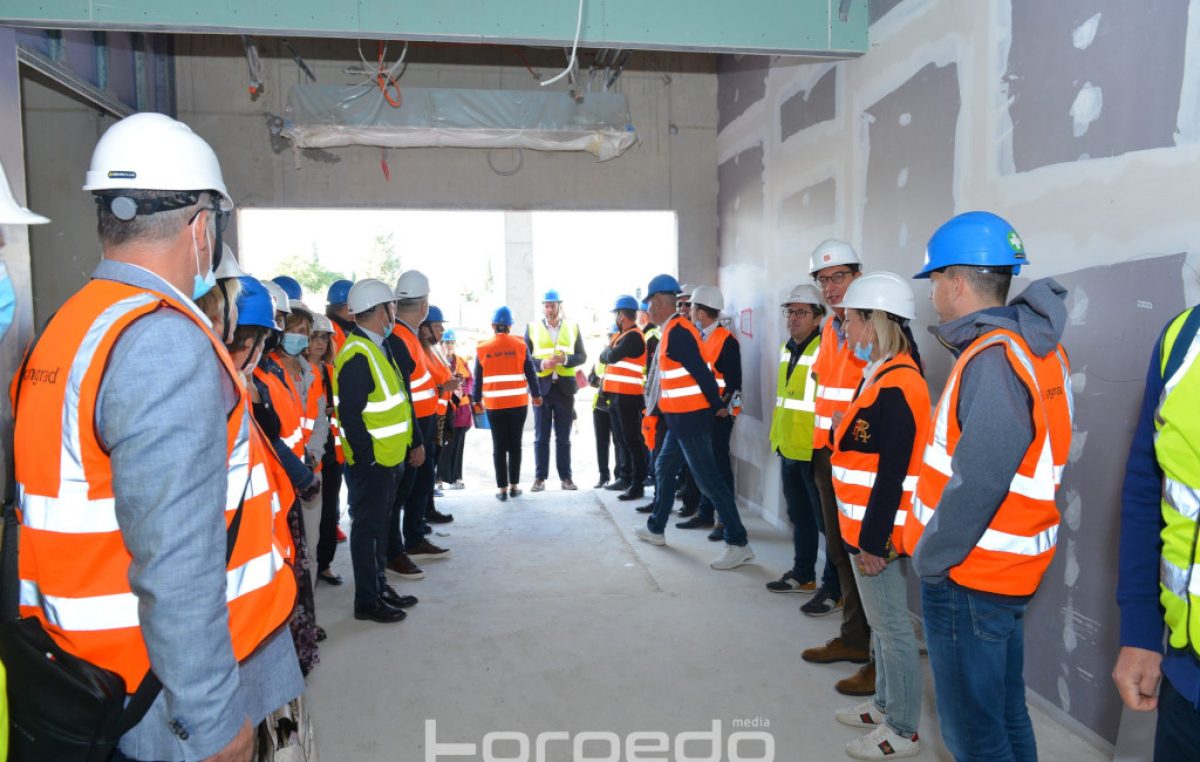 [FOTO] Članovi Gradskog vijeća obišli gradilište nove bolnice KBC-a Rijeka na Sušaku