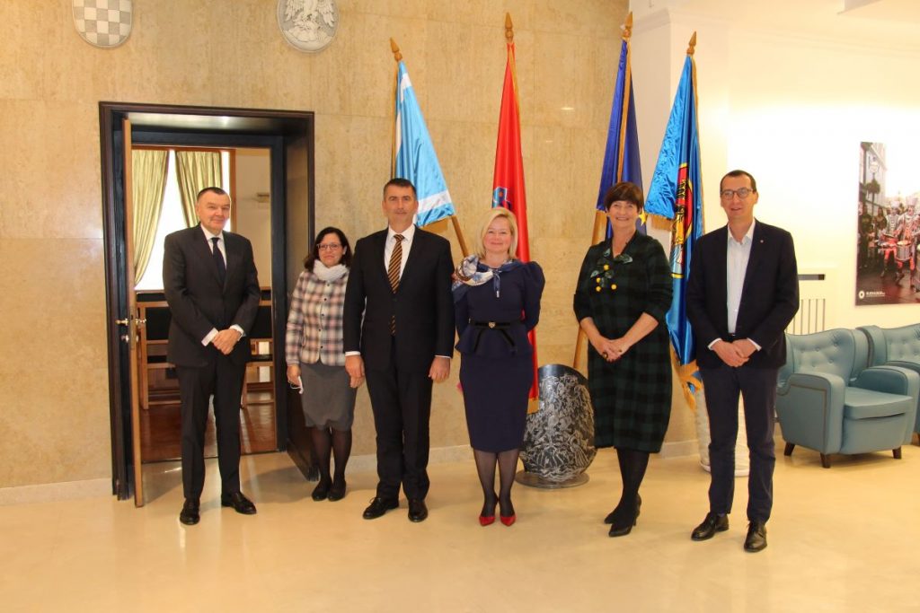 Prijem Za Ma arskog Veleposlanika Torpedo media