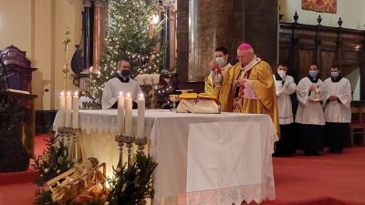 [FOTO/VIDEO] U katedrali Sv. Vida nadbiskup Devčić predvodio svečanu božićnu misu