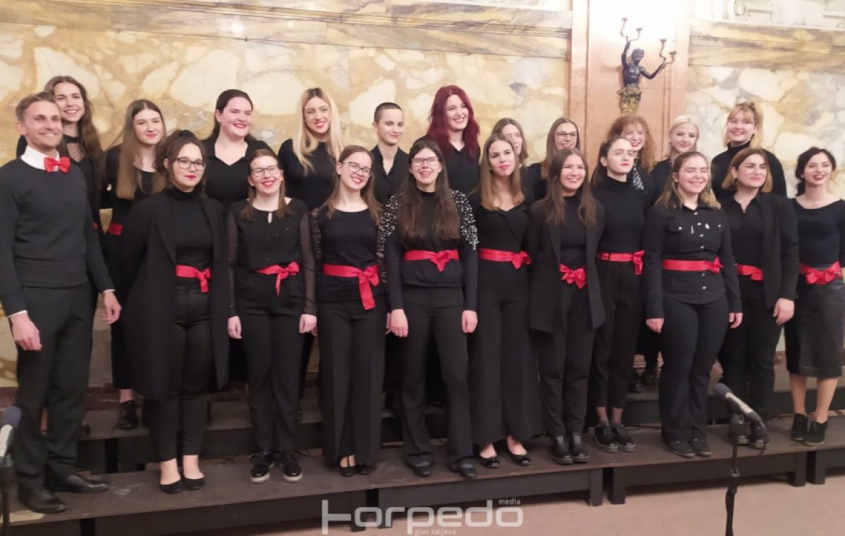 [VIDEO] U Guvernerovoj palači održan Božićni koncert Glazbene škole Ivana Matetića Ronjgova