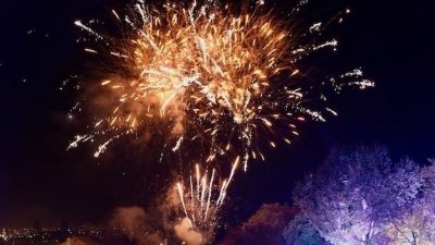 Jelenje: Vatromet i prigodna bakljada povodom Nove godine na Trgu mlikarice